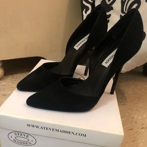 Steve Madden varcityy black heels. Size 7.5.